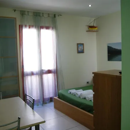 Del Lungomare Bed & Breakfast 2*