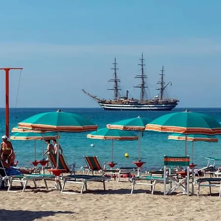 Del Lungomare 住宿加早餐酒店 3*