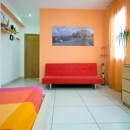 Del Lungomare فندق مبيت وإفطار غالّيبولي