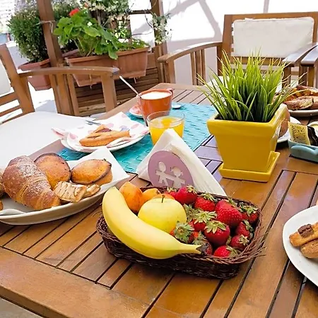 Del Lungomare فندق مبيت وإفطار غالّيبولي